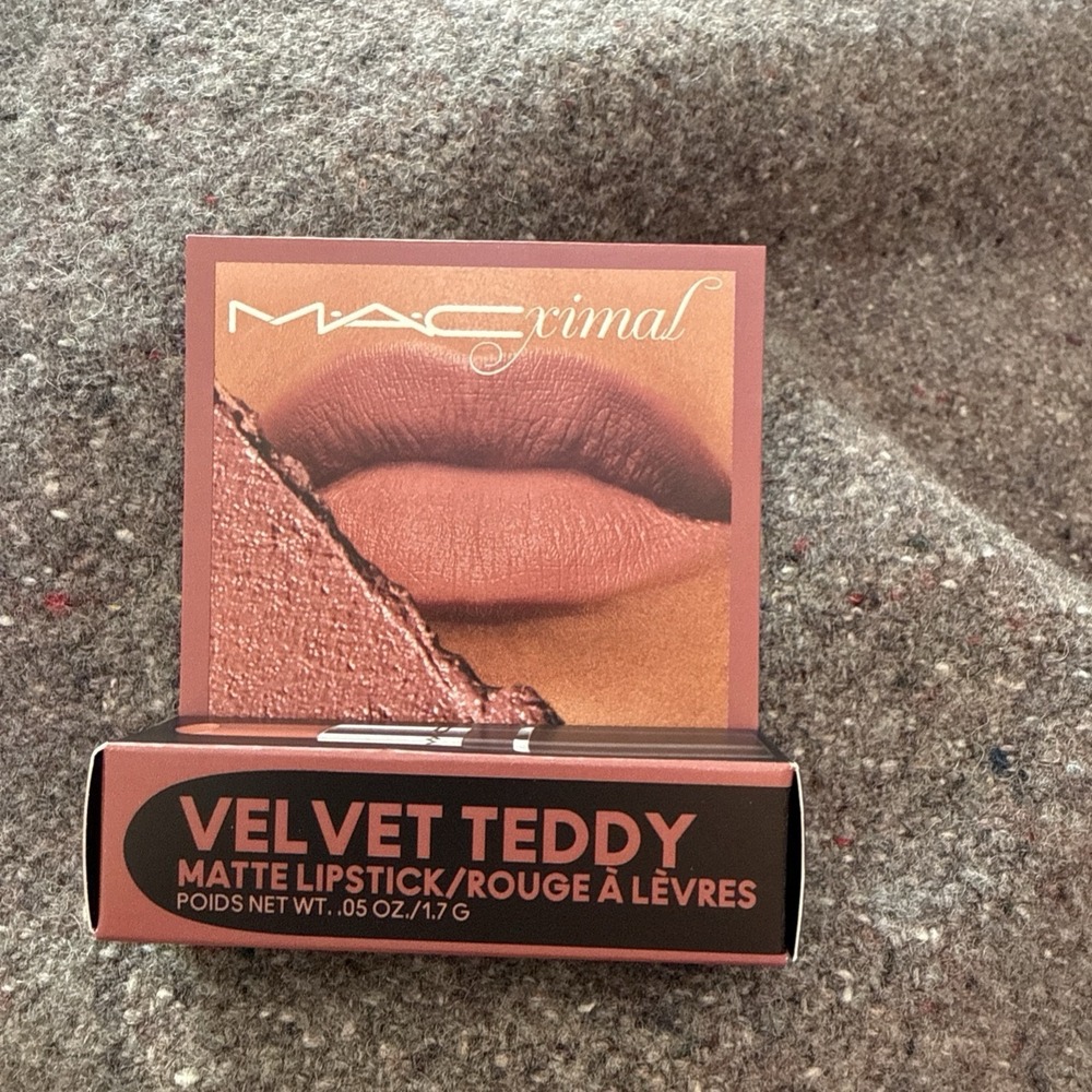 MAC Macximal Matte Lipstick | 617 Velvet Teddy | New In Box 0.05oz/1.7g Mini New